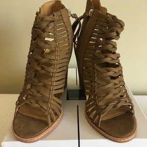 Dolce Vita Amina Sandals Olive Nubuck SZ 10 BNIB!